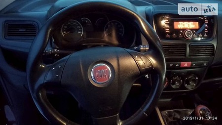 Fiat Doblo 2010  выпуска Ивано-Франковск с двигателем 1.6 л дизель минивэн механика за 8800 долл. 