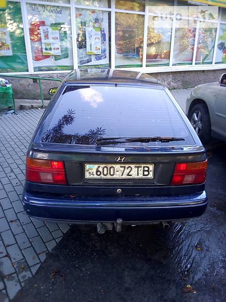 Hyundai Pony 1992  випуску Львів з двигуном 1.5 л газ хэтчбек механіка за 2100 долл. 