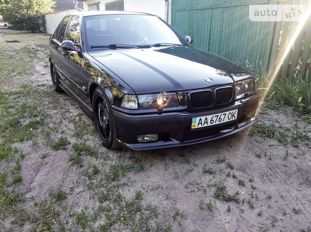 BMW M3 1994  випуску Київ з двигуном 3 л бензин седан механіка за 12500 долл. 