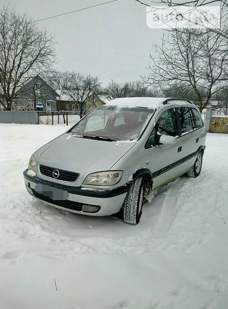 Opel Zafira Tourer 2001  випуску Чернівці з двигуном 2 л дизель мінівен механіка за 5400 долл. 