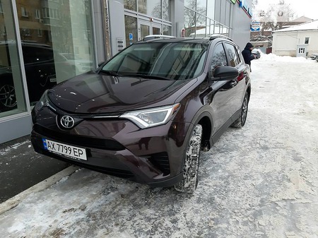 Toyota RAV 4 2016  випуску Харків з двигуном 2.5 л бензин позашляховик автомат за 22900 долл. 