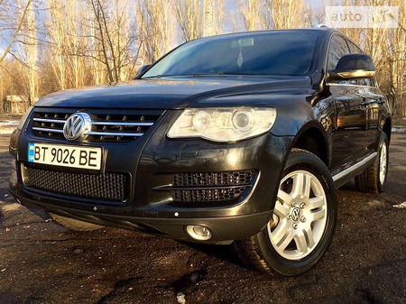 Volkswagen Touareg 2008  випуску Миколаїв з двигуном 3 л дизель позашляховик автомат за 16499 долл. 