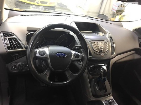Ford Kuga 2013  випуску Донецьк з двигуном 2 л дизель позашляховик автомат за 16500 долл. 