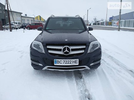 Mercedes-Benz GLK 220 2015  выпуска Львов с двигателем 2.2 л дизель внедорожник автомат за 33900 долл. 
