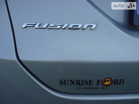 Ford Fusion 2015  випуску Черкаси з двигуном 1.5 л бензин седан автомат за 12600 долл. 