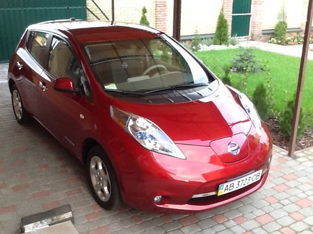 Nissan Leaf 2011  випуску Вінниця з двигуном 0 л електро хэтчбек автомат за 8500 долл. 