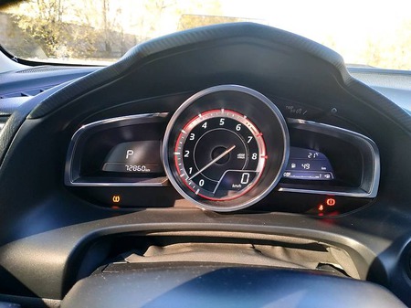 Mazda 3 2014  випуску Луганськ з двигуном 1.5 л бензин седан автомат за 13000 долл. 