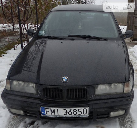 BMW 318 1996  випуску Тернопіль з двигуном 1.8 л дизель седан механіка за 1100 долл. 