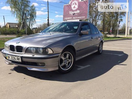 BMW 528 1997  випуску Рівне з двигуном 2.8 л газ седан автомат за 6100 долл. 