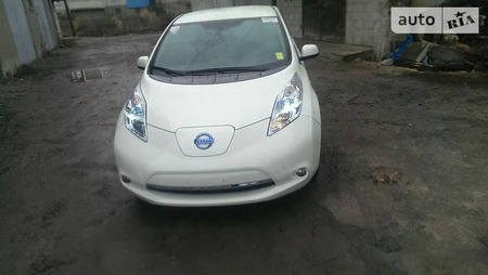 Nissan Leaf 2011  випуску Рівне з двигуном 0 л електро хэтчбек автомат за 9900 долл. 