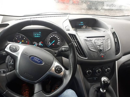 Ford Kuga 2015  випуску Харків з двигуном 2 л дизель позашляховик механіка за 17100 долл. 