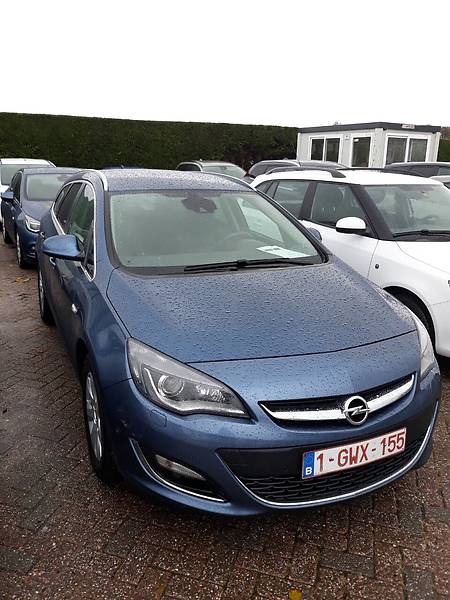 Opel Astra 2015  выпуска Тернополь с двигателем 0 л дизель универсал механика за 11900 долл. 