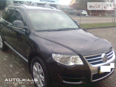 Volkswagen Touareg 2007  випуску Миколаїв з двигуном 3 л дизель позашляховик автомат за 14500 долл. 