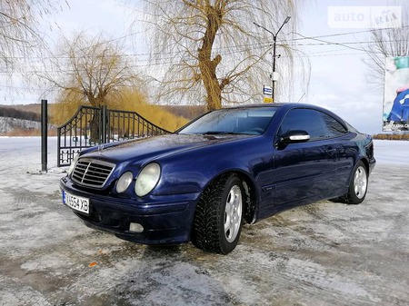 Mercedes-Benz CLK 230 2000  випуску Івано-Франківськ з двигуном 2.3 л газ купе автомат за 2550 долл. 