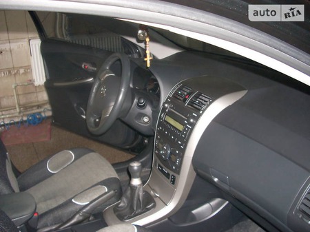 Toyota Corolla 2008  випуску Луганськ з двигуном 0 л бензин седан механіка за 9200 долл. 