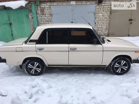 Lada 21061 1987  выпуска Днепропетровск с двигателем 1.5 л газ седан механика за 1800 долл. 