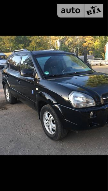 Hyundai Tucson 2006  випуску Дніпро з двигуном 2 л бензин позашляховик механіка за 10500 долл. 