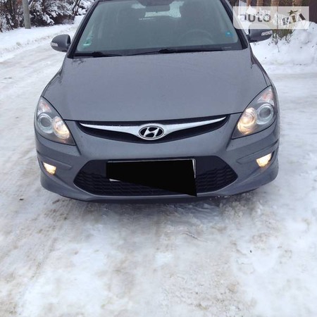 Hyundai i30 2011  випуску Житомир з двигуном 0 л  універсал механіка за 8100 долл. 