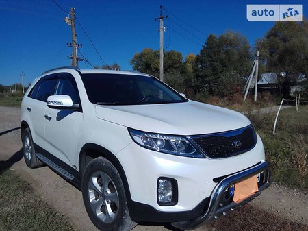 KIA Sorento 2013  випуску Чернівці з двигуном 2.2 л дизель  механіка за 20300 долл. 