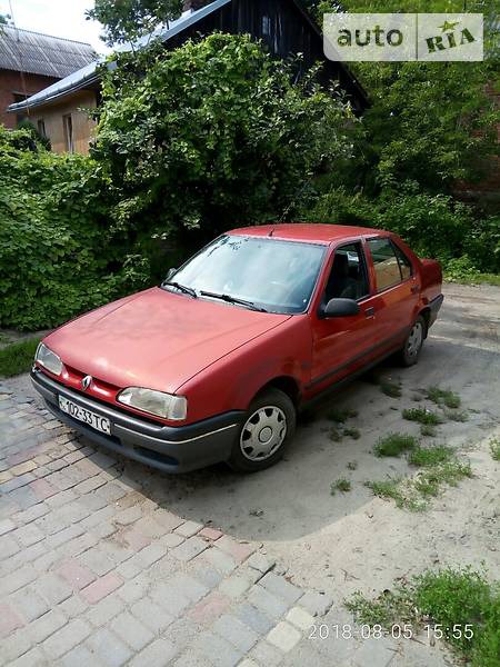 Renault 19 1992  випуску Львів з двигуном 1.8 л газ седан механіка за 1300 долл. 