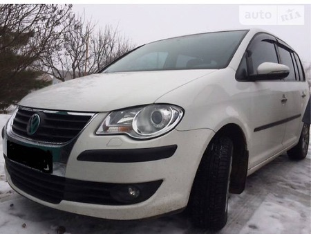 Volkswagen Touran 2010  випуску Дніпро з двигуном 0 л    за 12000 долл. 