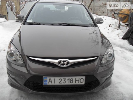 Hyundai i30 2011  випуску Черкаси з двигуном 1.6 л дизель хэтчбек механіка за 7300 долл. 