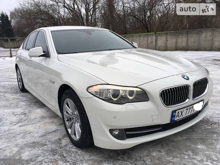 BMW 530 2013  випуску Харків з двигуном 0 л бензин седан автомат за 23900 долл. 