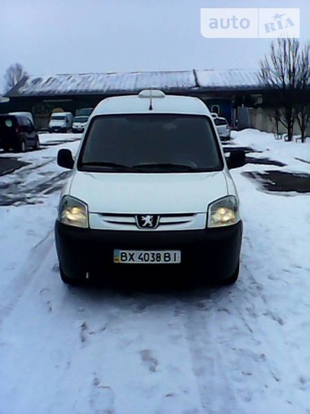 Peugeot Partner 2008  выпуска Ровно с двигателем 1.6 л дизель минивэн механика за 5700 долл. 