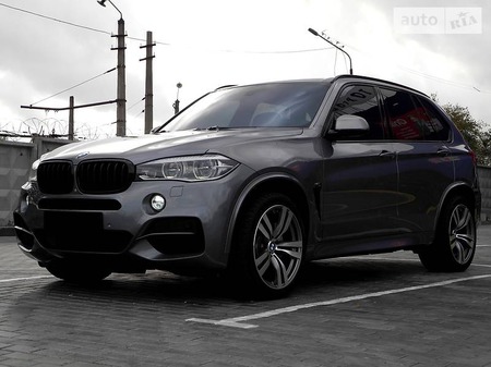 BMW X5 2014  випуску Миколаїв з двигуном 3 л дизель позашляховик автомат за 57999 долл. 