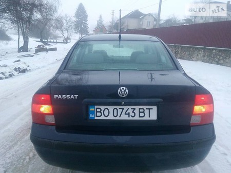 Volkswagen Passat 1998  выпуска Тернополь с двигателем 1.6 л газ седан механика за 4450 долл. 