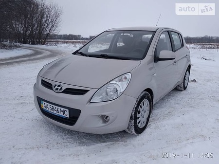 Hyundai i20 2012  випуску Київ з двигуном 1.3 л бензин хэтчбек механіка за 7100 долл. 