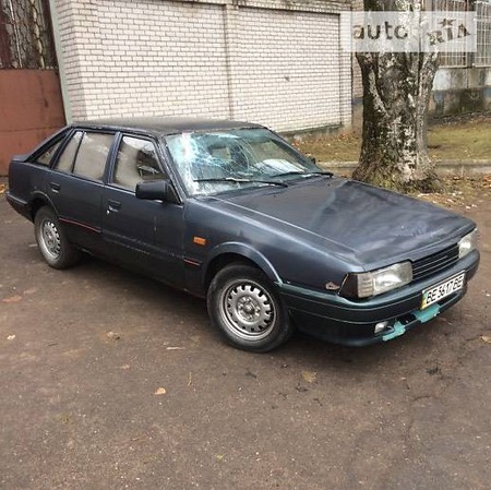 Mazda 626 1988  випуску Миколаїв з двигуном 2 л бензин ліфтбек механіка за 1000 долл. 