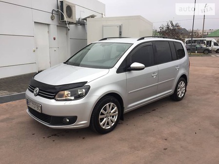 Volkswagen Touran 2011  випуску Херсон з двигуном 0 л дизель позашляховик автомат за 11999 долл. 