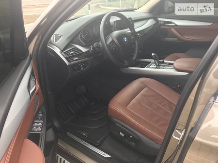 BMW X5 2017  випуску Миколаїв з двигуном 2 л дизель позашляховик автомат за 47999 долл. 
