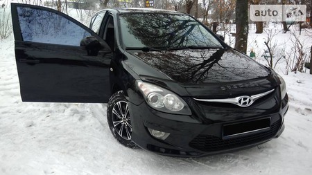 Hyundai i30 2011  випуску Вінниця з двигуном 1.6 л дизель хэтчбек автомат за 9000 долл. 