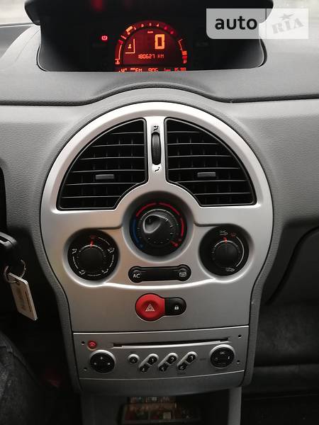 Renault Modus 2011  випуску Луцьк з двигуном 0 л дизель хэтчбек механіка за 6100 долл. 