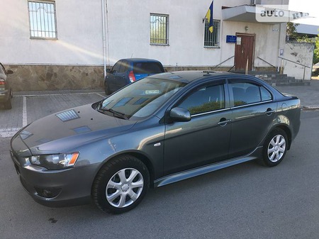 Mitsubishi Lancer 2010  випуску Дніпро з двигуном 1.5 л газ седан механіка за 8999 долл. 