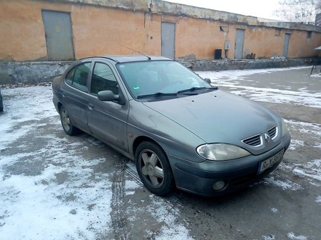 Renault Megane 2000  випуску Одеса з двигуном 1.6 л бензин седан автомат за 2200 долл. 