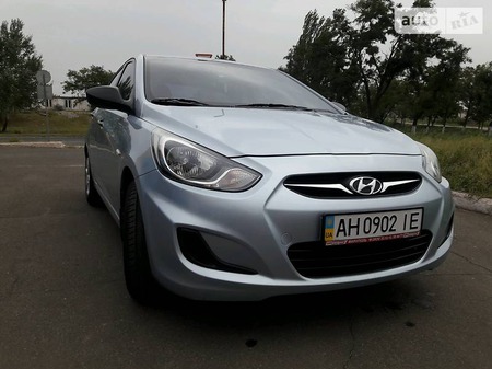 Hyundai Accent 2011  випуску Донецьк з двигуном 1.4 л газ седан автомат за 10400 долл. 