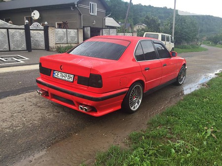 BMW 520 1989  выпуска Черновцы с двигателем 2 л бензин седан механика за 4000 долл. 