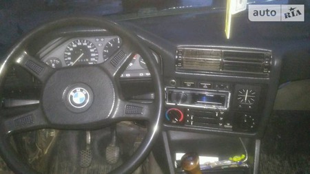 BMW 324 1987  випуску Рівне з двигуном 2.4 л дизель седан механіка за 2300 долл. 