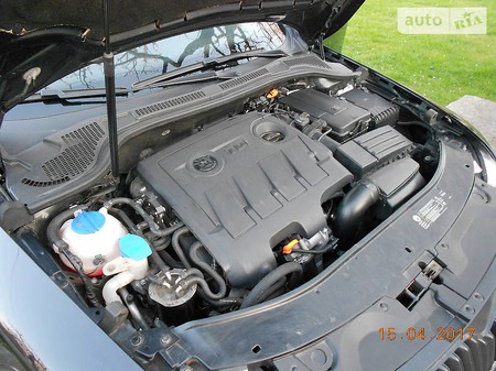 Skoda Superb 2011  випуску Дніпро з двигуном 1.6 л дизель універсал механіка за 11700 долл. 