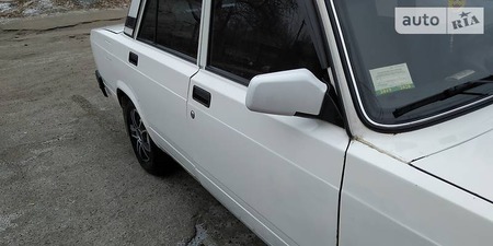 Lada 2107 2009  випуску Запоріжжя з двигуном 0 л газ седан механіка за 2800 долл. 