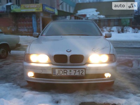 BMW 530 2002  випуску Дніпро з двигуном 2.5 л дизель седан автомат за 2300 долл. 