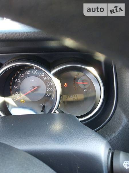 Nissan Tiida 2007  випуску Дніпро з двигуном 1.6 л газ седан механіка за 7000 долл. 