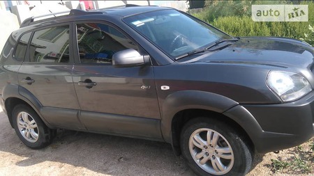 Hyundai Tucson 2008  випуску Одеса з двигуном 2 л бензин позашляховик механіка за 9800 долл. 