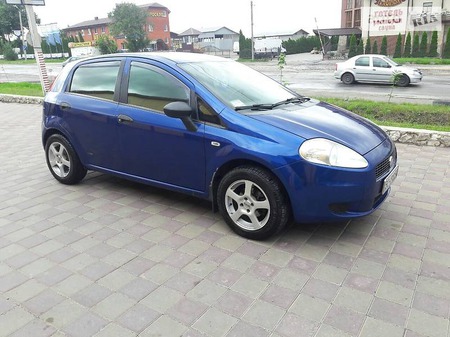 Fiat Grande Punto 2006  випуску Тернопіль з двигуном 1.2 л газ хэтчбек механіка за 4800 долл. 