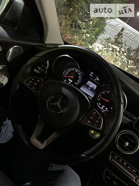 Mercedes-Benz C 300 2015  випуску Львів з двигуном 2 л бензин седан автомат за 45000 долл. 