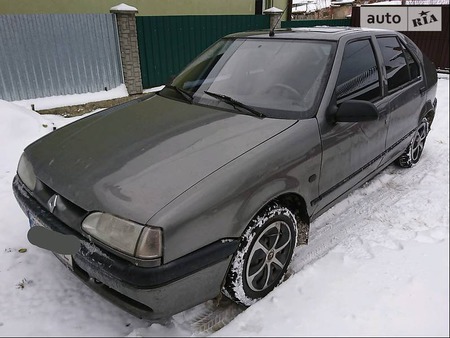 Renault 19 1994  випуску Львів з двигуном 1.7 л бензин хэтчбек механіка за 2200 долл. 