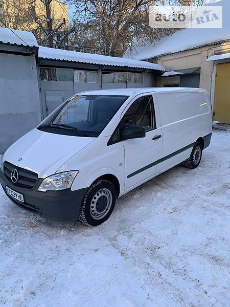 Mercedes-Benz Vito 2014  випуску Харків з двигуном 2.2 л дизель мінівен механіка за 12300 долл. 